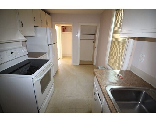 90 Mt Vernon St-Unit -1 in Lowell, MA - Building Photo - Building Photo