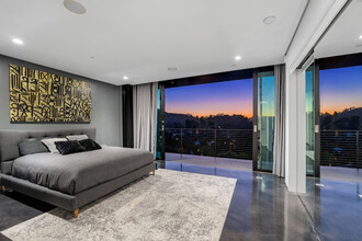 2649 La Cuesta Dr-Unit -ID1042962P in Los Angeles, CA - Foto de edificio - Building Photo