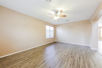 10574 W Salter Dr in Peoria, AZ - Building Photo - Building Photo