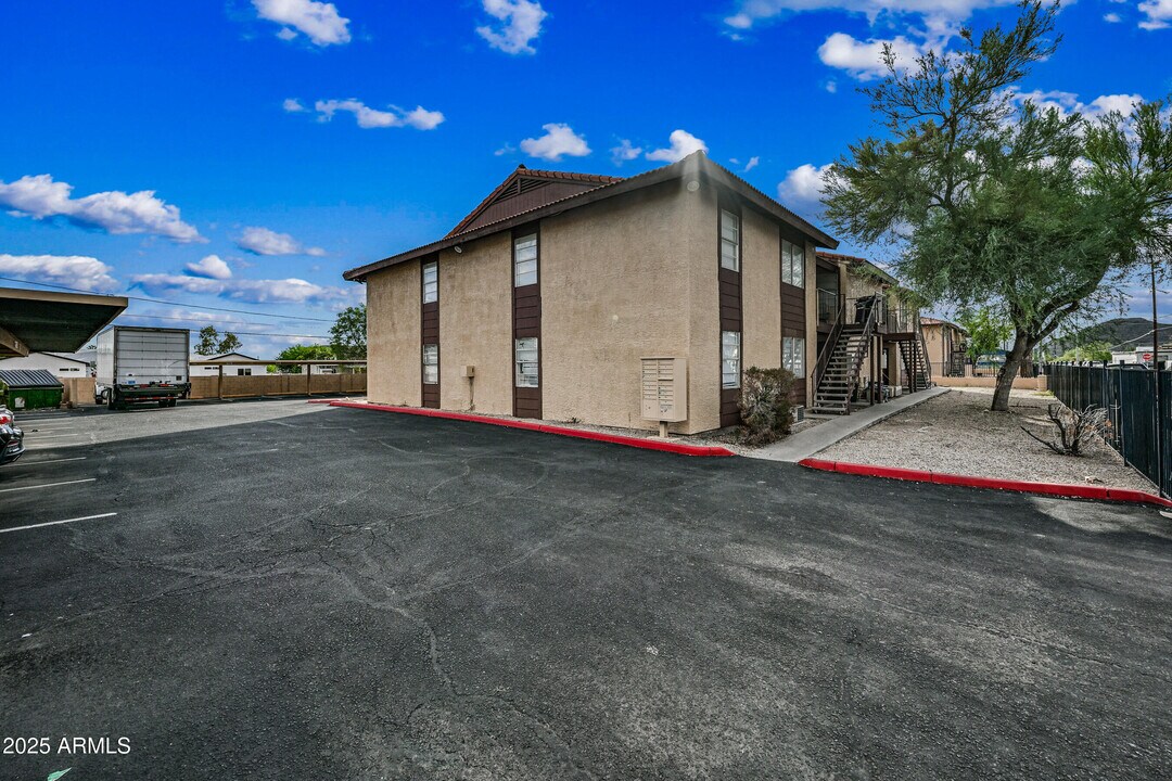 725 E Vogel Ave in Phoenix, AZ - Building Photo