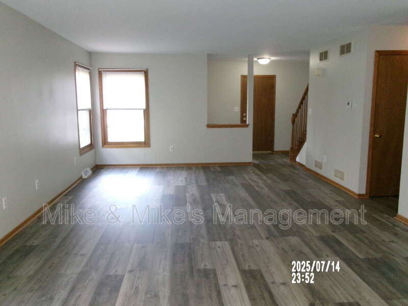 3365 S 113th St in West Allis, WI - Building Photo