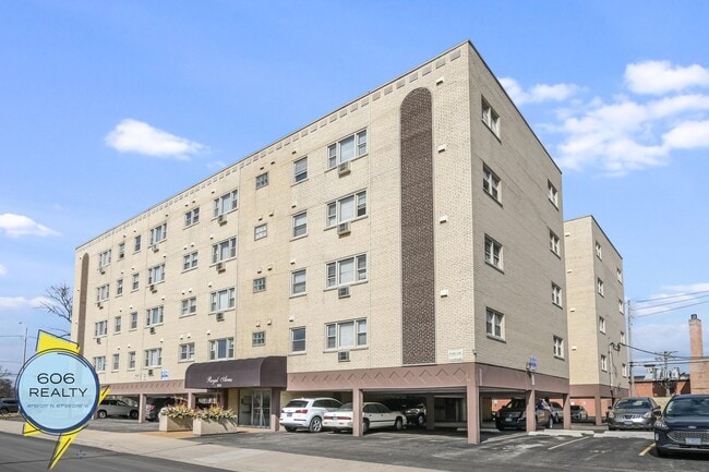 property at 3001 N Thatcher Ave