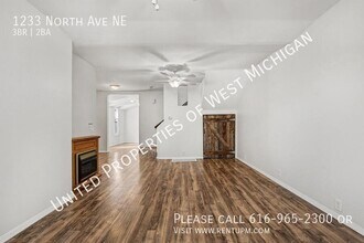 1233 North Ave NE in Grand Rapids, MI - Building Photo - Building Photo