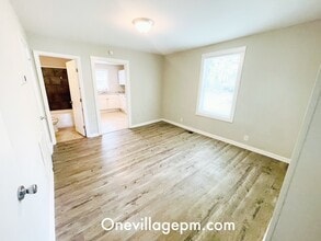 909 Harris St in Burlington, NC - Building Photo - Building Photo