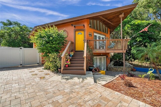 1261 12th Ct SW in Largo, FL - Building Photo - Building Photo