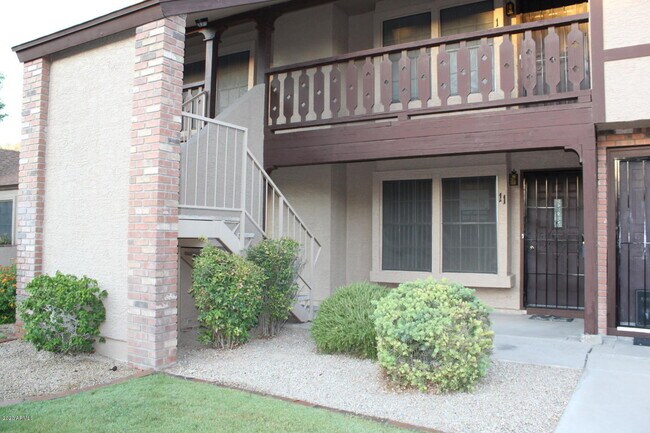 8111 W Wacker Rd-Unit -11 in Peoria, AZ - Building Photo - Building Photo