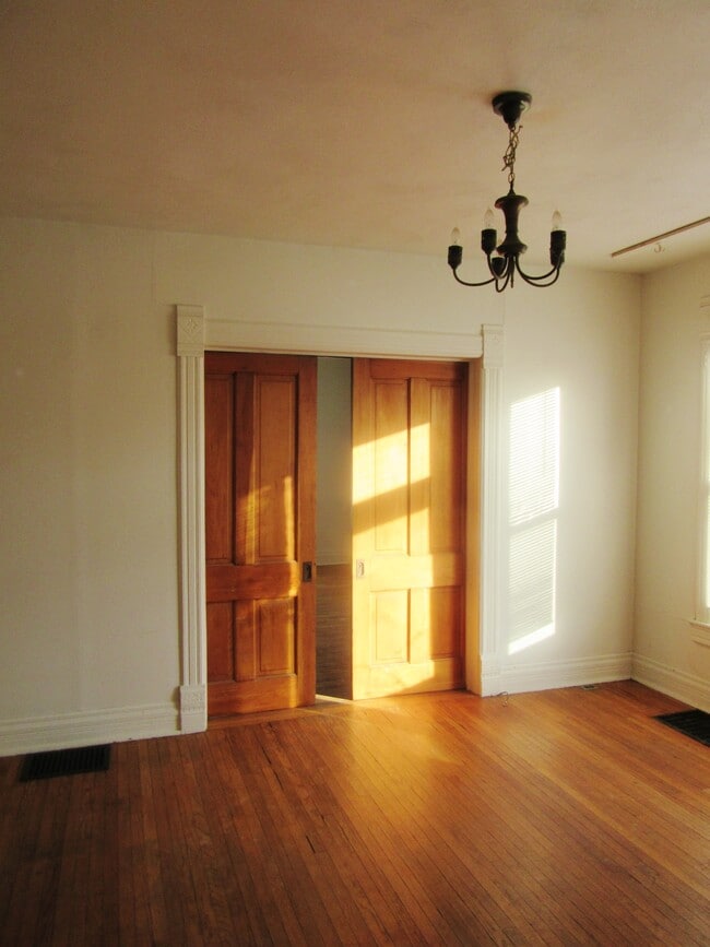 701 N Randolph St in Champaign, IL - Foto de edificio - Building Photo