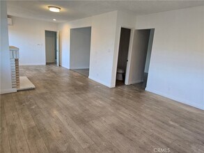 500 Everett Ave, Unit D in Monterey Park, CA - Foto de edificio - Building Photo