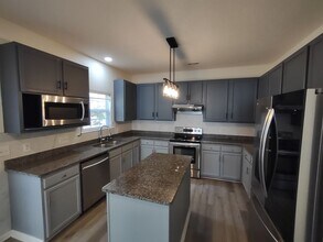 10845 Gold Pan Rd in Charlotte, NC - Building Photo - Building Photo