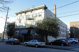 Queen Anne Arms in Seattle, WA - Foto de edificio - Building Photo