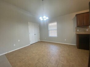 12033 NW 133rd Terrace in Piedmont, OK - Foto de edificio - Building Photo