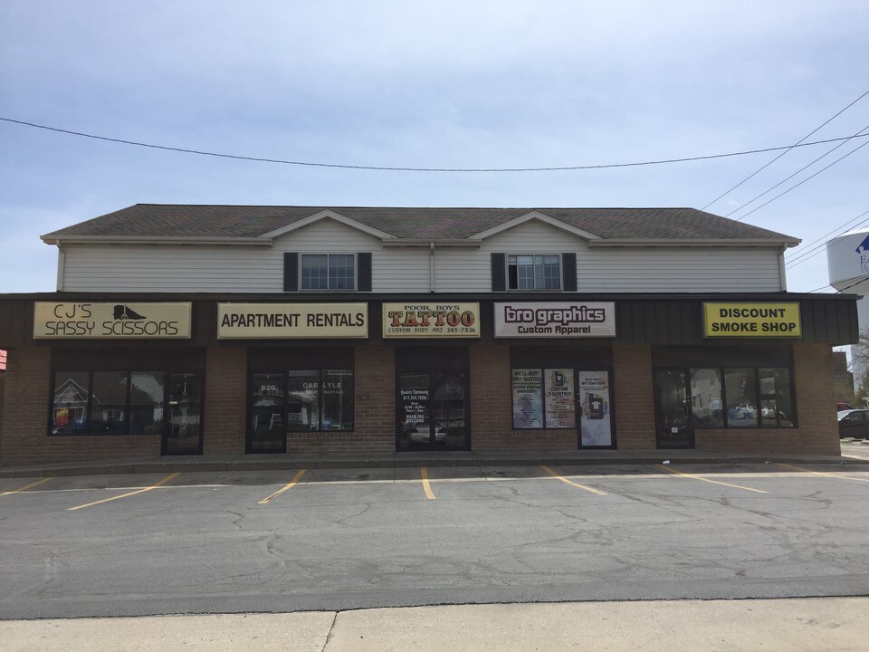 820 Lincoln Ave, Unit 6 in Charleston, IL - Foto de edificio