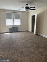 405 Broad St in Gibbstown, NJ - Building Photo - Building Photo
