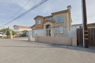 8287 Lampson Ave in Garden Grove, CA - Building Photo