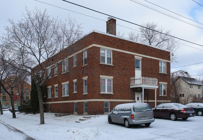 1000 Newton Ave N in Minneapolis, MN - Foto de edificio - Building Photo