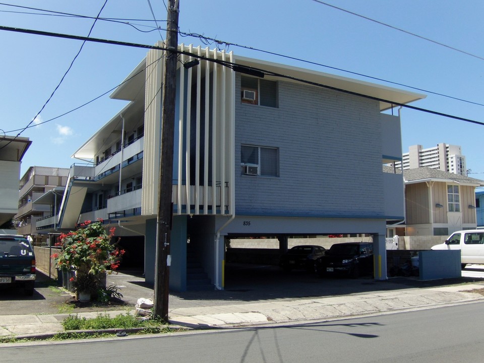 835 Olokele Ave in Honolulu, HI - Foto de edificio