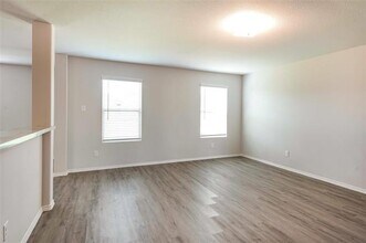 1604 Mark Ln in Ennis, TX - Building Photo - Building Photo