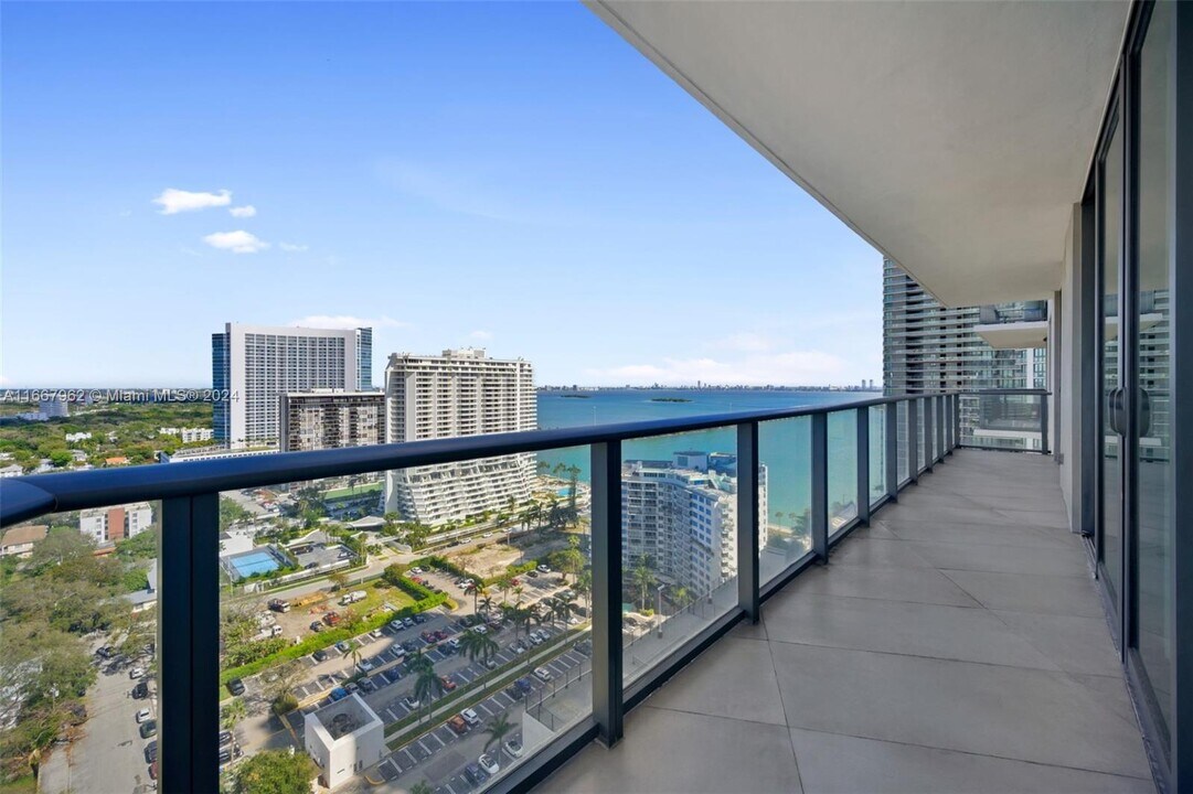 501 NE 31st St, Unit 2110 in Miami, FL - Building Photo