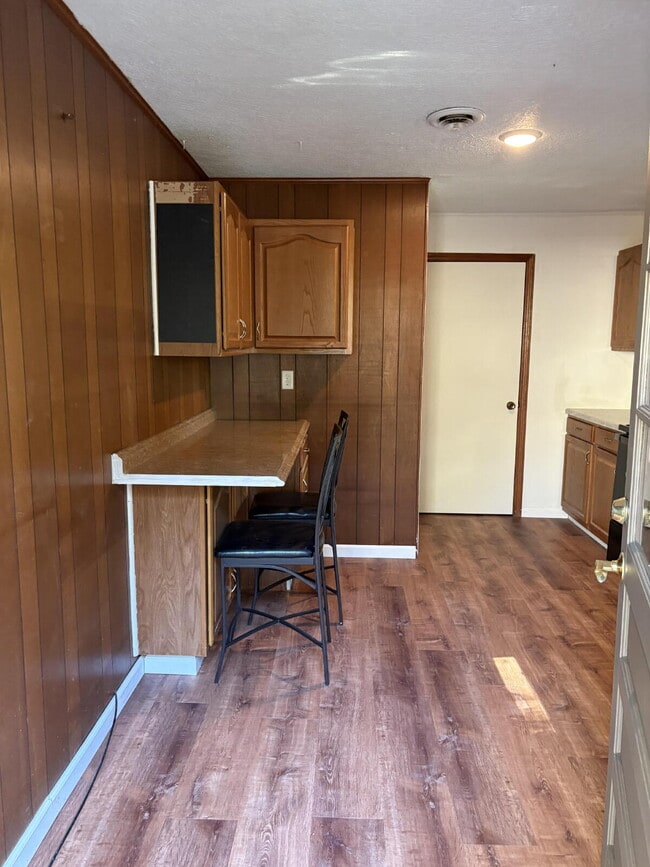 132 Atwood Dr in Hendersonville, NC - Building Photo - Building Photo