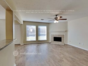 16942 Hampton Glen Ct in Houston, TX - Foto de edificio - Building Photo