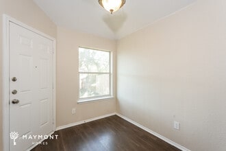 101 Kennedy Dr in Terrell, TX - Building Photo - Building Photo