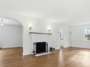 12 Summit Blvd in Westhampton, NY - Building Photo - Building Photo