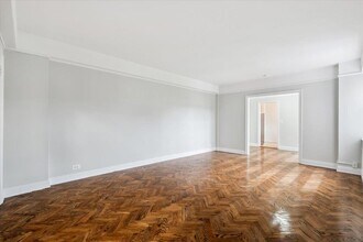 45 Popham Rd in Scarsdale, NY - Building Photo - Building Photo