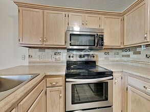 507 Johnny Bench Cove in La Vergne, TN - Foto de edificio - Building Photo