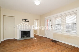 316 N Hills Dr in St. Louis, MO - Building Photo - Building Photo