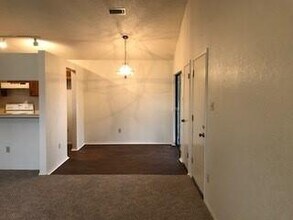 1342 Baylor Dr in Abilene, TX - Foto de edificio - Building Photo