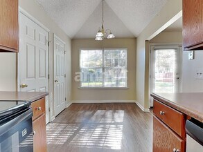 11 Mills Run Ct in Savannah, GA - Building Photo - Building Photo