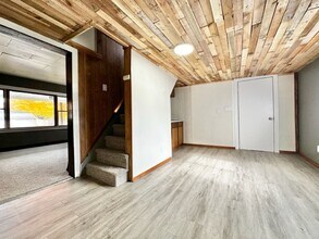 516 W Wescott Ave-Unit -516 in Shawano, WI - Building Photo - Building Photo