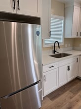 10105 1/2 Laurel Canyon Blvd, Unit 10105 1.5 in Los Angeles, CA - Foto de edificio - Building Photo