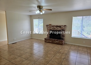 7187 Langley Ct in Salinas, CA - Building Photo - Building Photo