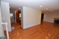 6507 Smoot Dr in McLean, VA - Foto de edificio - Building Photo