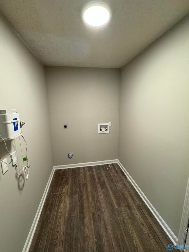 2816 Coosa Cir NW in Huntsville, AL - Building Photo - Building Photo