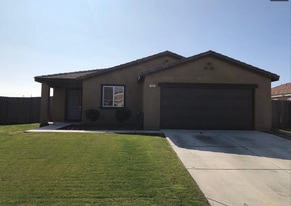 1321 Celestial Wy in Arvin, CA - Building Photo