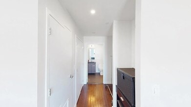 12-15 Broadway in Queens, NY - Building Photo - Building Photo