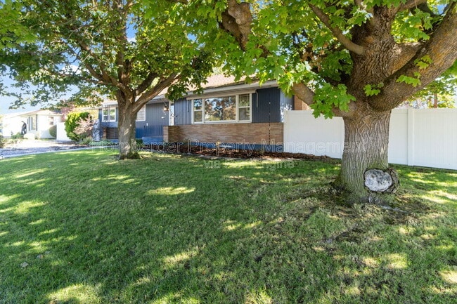 4206 N Oak St in Spokane, WA - Building Photo - Building Photo
