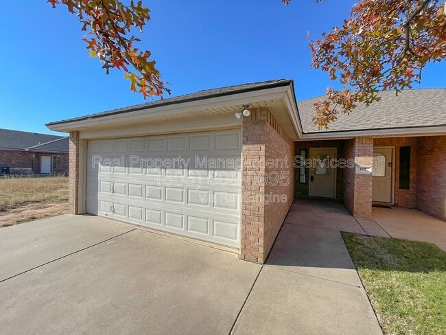 621 N Elkhart Ave in Lubbock, TX - Building Photo - Building Photo