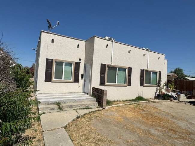 property at 1008 Madison St