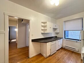 1030 Dempster St in Chicago, IL - Building Photo - Building Photo