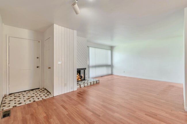 1586 E Ventnor Ave in Holladay, UT - Building Photo - Building Photo