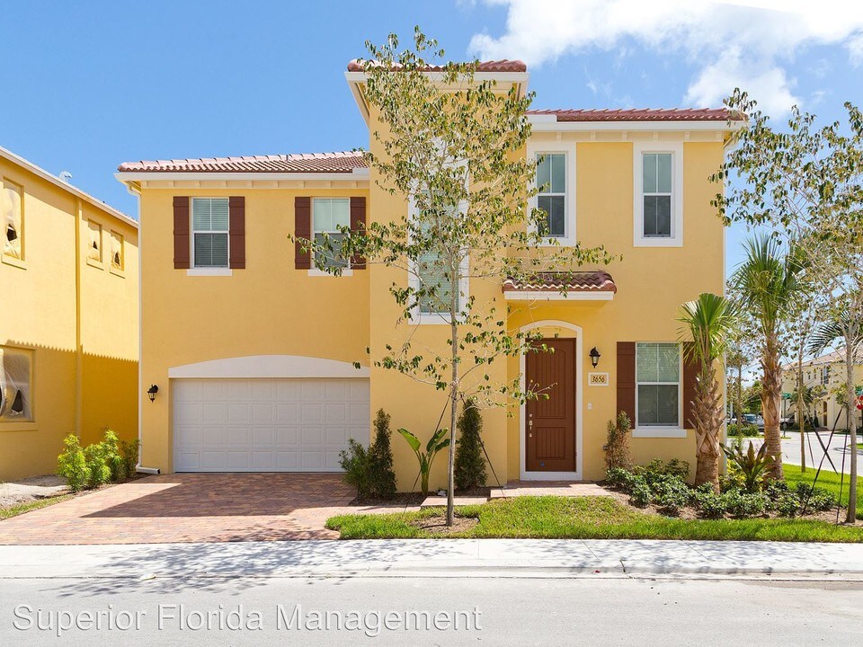 3656 Whispering Cypress Ln in Boynton Beach, FL - Building Photo