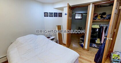 1422 Commonwealth Ave, Unit 7 in Boston, MA - Building Photo - Building Photo