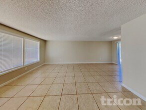 3830 W Royal Palm Rd in Phoenix, AZ - Foto de edificio - Building Photo