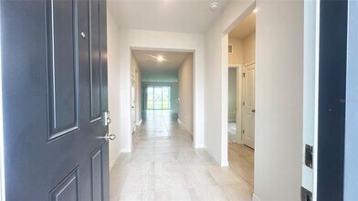 17915 Cantarina Cove in Bradenton, FL - Building Photo - Building Photo