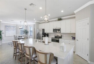 17260 Cherrywood Ct in Bonita Springs, FL - Building Photo - Building Photo