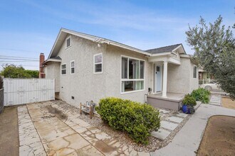 1133 W 78th St in Los Angeles, CA - Building Photo - Building Photo