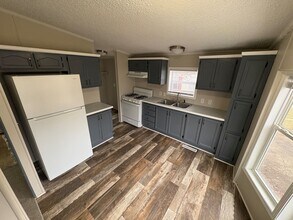 8905 Beechwood Dr in Kalamazoo, MI - Building Photo - Building Photo